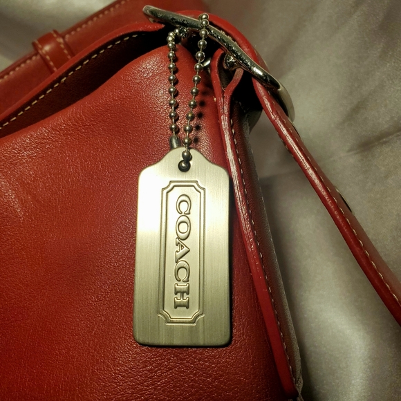 AUTHENTICATED Coach Handbag Vintage EUC with COA - Picture 10 of 13